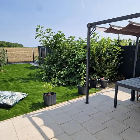 Βίλα Maison Calme Avec Jardin, Vue Champs Et Bois Cambronne-Les-Clermont
