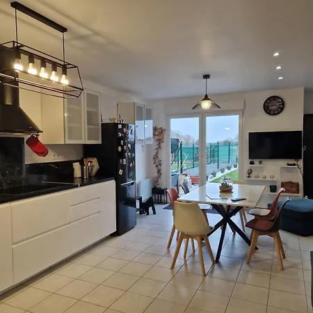 Villa Maison Calme Avec Jardin, Vue Champs Et Bois *