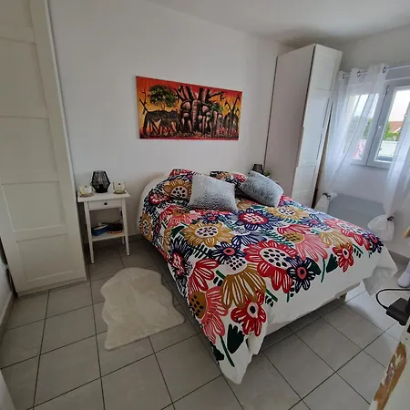 Maison Calme Avec Jardin, Vue Champs Et Bois * Cambronne-Les-Clermont